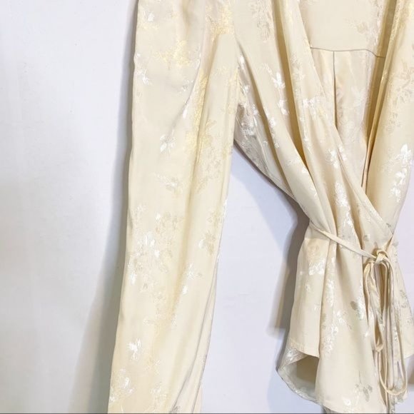 Veronica Beard Ivory Eden Wrap Tie Front Long Sleeve Puff Shoulder Blouse 4 - Picture 6 of 12